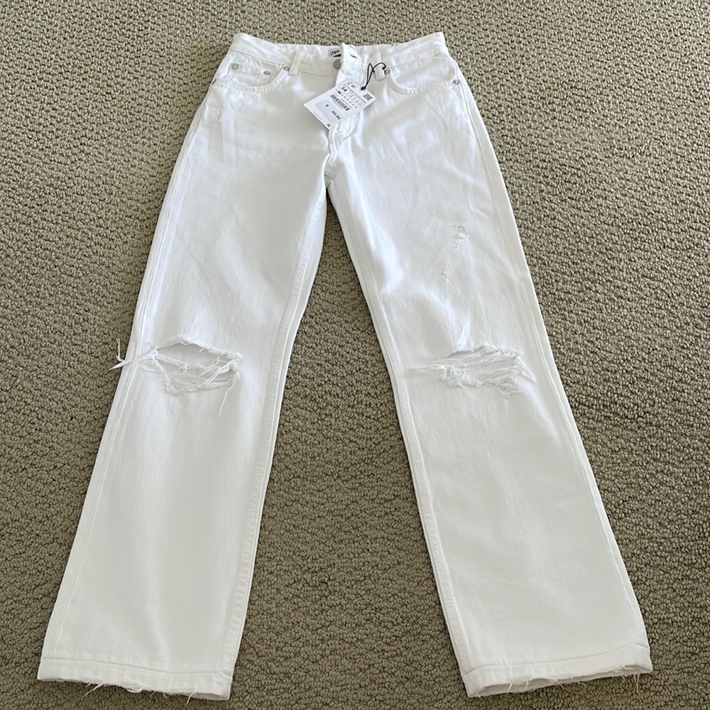Mid rise full length white boyfriend jean